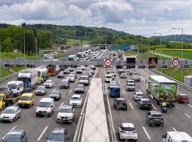 Bald ein Bild aus alten Tagen? Carpooling ist ein wirksames Mittel zur Bekämpfung von Staus.